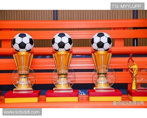 激情四溢的奥运会足球赛场展现青春梦想与国际友谊的完美结合